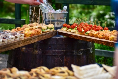 Poročni catering