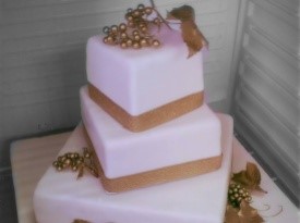 Zlata poročna torta