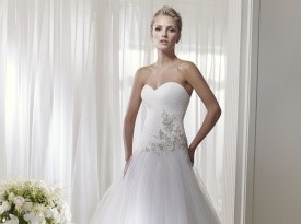 Poročni salon, White couture, poročna obleka