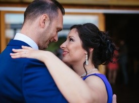 Mladoporočenca, prvi ples, ljubezen