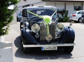 Poročni avto