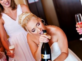 Priprave na poroko, nevesta, poročni fotograf, zaobljuba.si