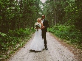 poročna fotografija, poročno fotografiranje, poročna obleka, poročni šopek
