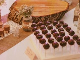 poročna torta, poročna pogostitev