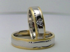 Poročni prstan srce.