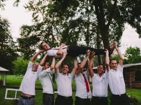 happy moments, poroka, poročna fotografija, poročni par, zaobljub, orehov gaj