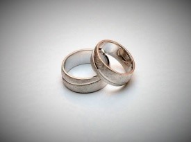 Unikatna poročna prstana, poročni prstan po naročilu.