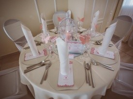 Dekoracija mize za goste, poročna dekoracija, dekoracija na poroki.