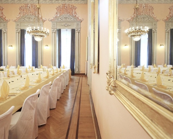 Poročni prostor, Terme Dobrna, poročna dvorana v Zdraviliškem domu